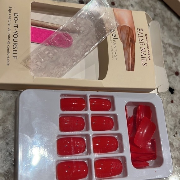 False press on nails RED, simple manicure, square shape nail. 24 pcs, NIB - Picture 4 of 5
